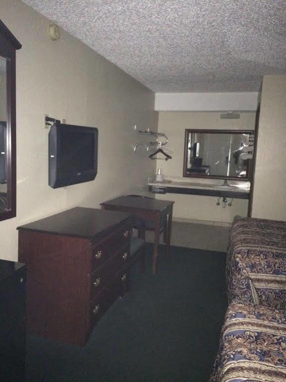 Relax Inn Henryetta 外观 照片