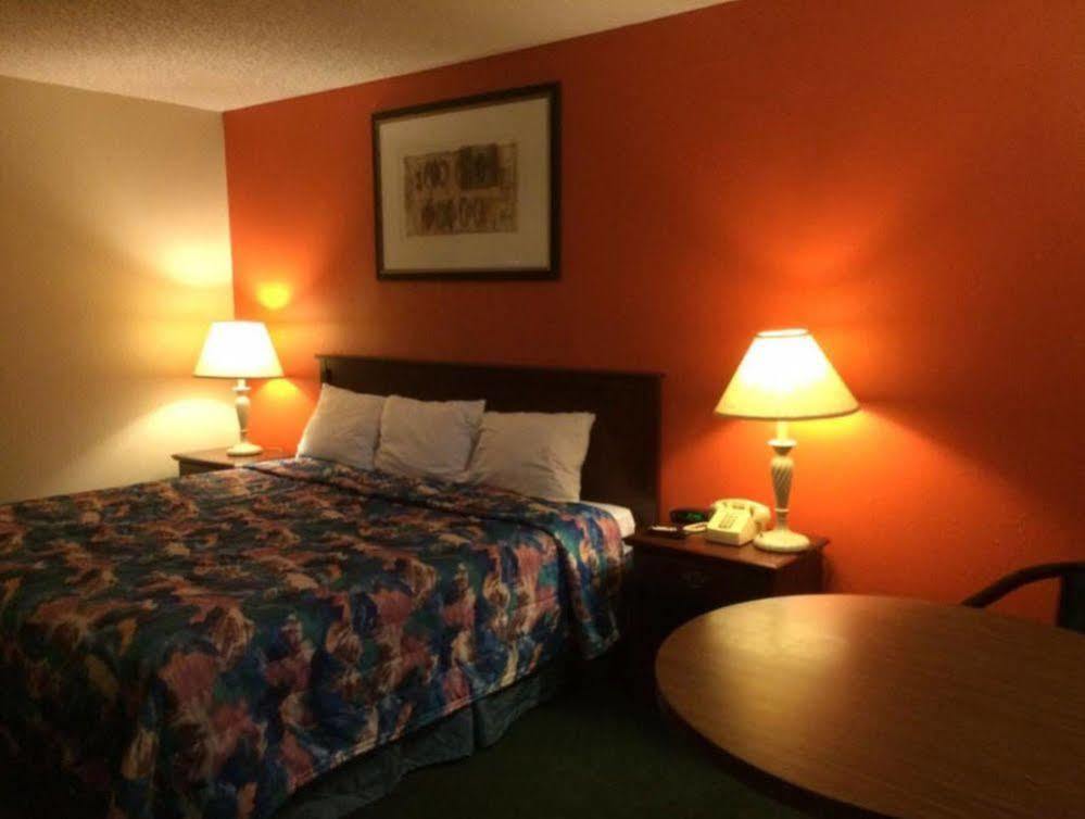 Relax Inn Henryetta 外观 照片
